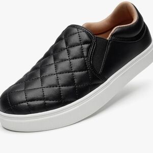 New In Box STQ for Women Elees Quilted 2.0 Shoes Slip On Loafers! Size 8